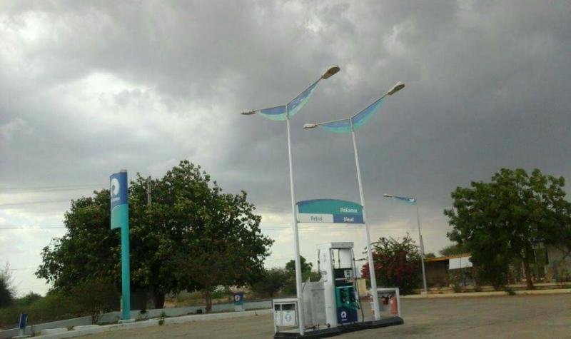 રિલાયન્સ પેટ્રોલપંપ - સાંધવ